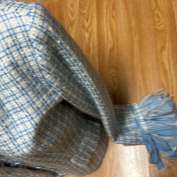 Fashion Instinct Size 6 Light blue and white checkered long sleeve jacket - Picture 4 of 11